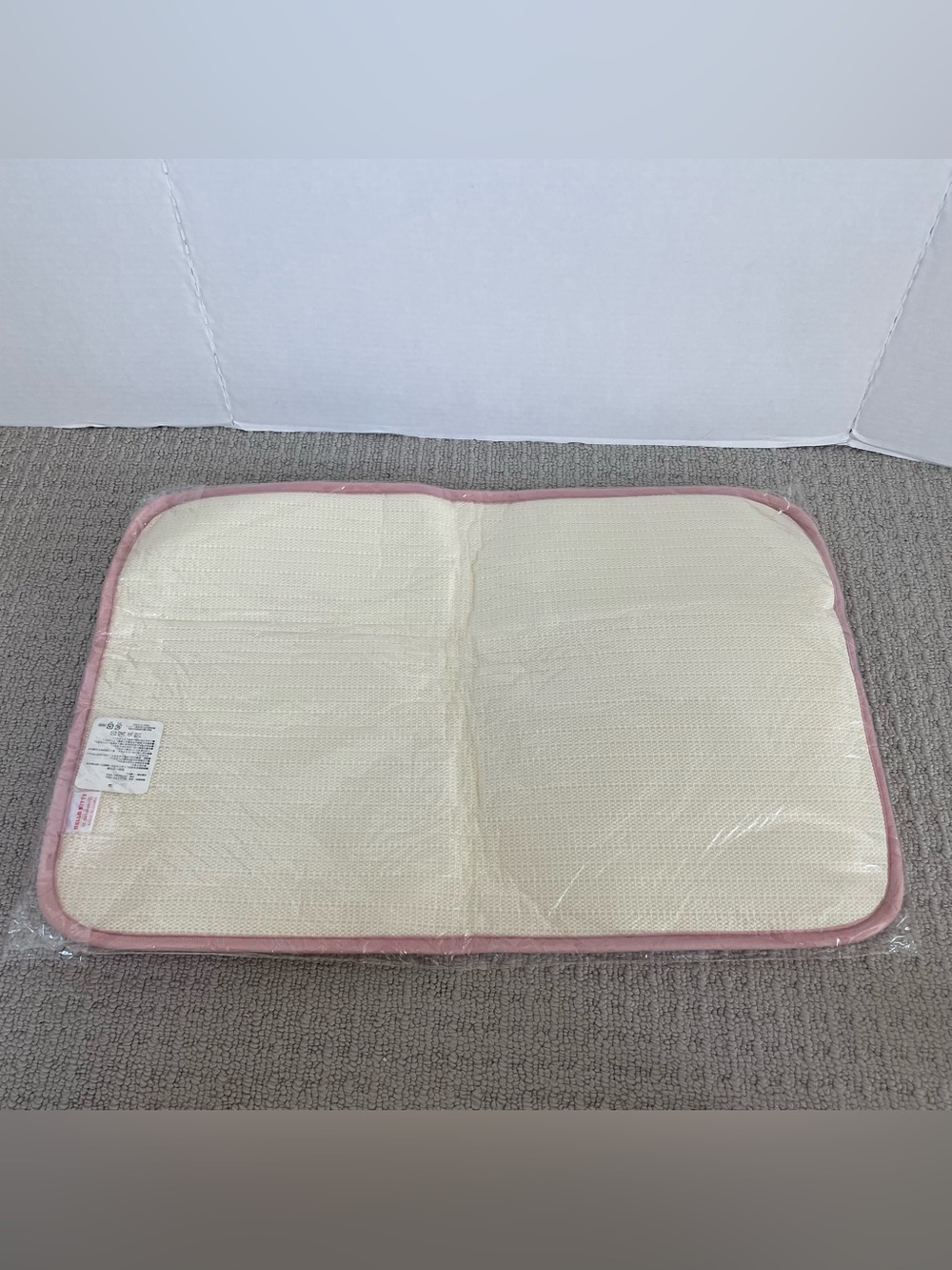 New hello kitty floor mat - Picture 3 of 5